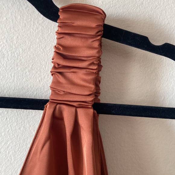 New Know One Cares One Shoulder Satin Tank Shirt Brown Rust Medium Cropped Silky - Picture 6 of 6